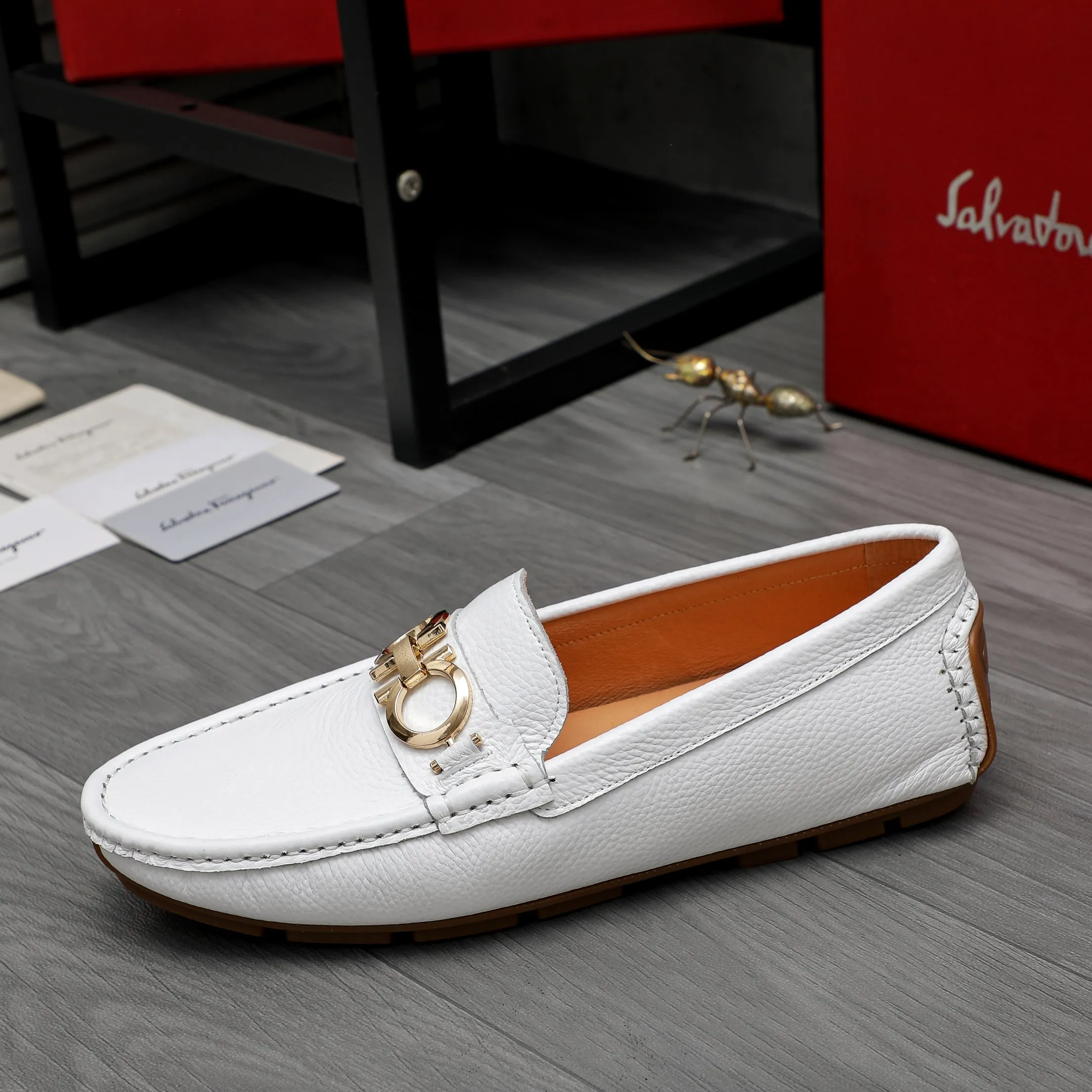 Men's shoes 💰380 Product trademark: Ferragamo "Ferragamo" casual slip-on shoes Regular size: 38-45 (45. Customized, non-returnable) Product materials: Selected pebbled cowhide upper, pigskin lining, rubber outsole
